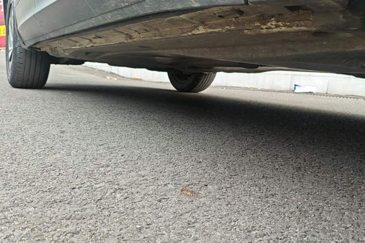Used Volkswagen Tiguan L 2023 330TSI Automatic Two-Wheel Drive Comfort Edition Right Side Sill
