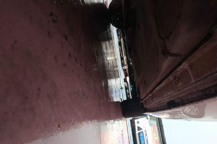 Used Volkswagen Tiguan L 2023 Restyled 330TSI Automatic Two-Wheel Drive R-Line Enhanced Comfort Version Right Side Sill