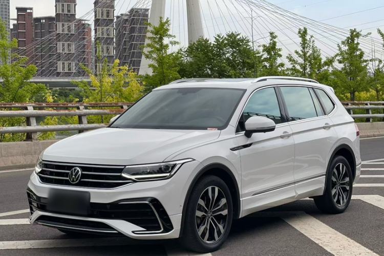 Volkswagen Tiguan L 2023 330TSI Automatic Two-Wheel Drive R-Line Enjoyment Edition usado Guazi used car, China used car export, Used car for sale, Used cars, Cheapest cars for sale