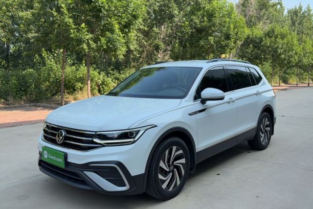 Ojetý Volkswagen Tiguan L 2023 330TSI Automatic Two-Wheel Drive Comfort Edition