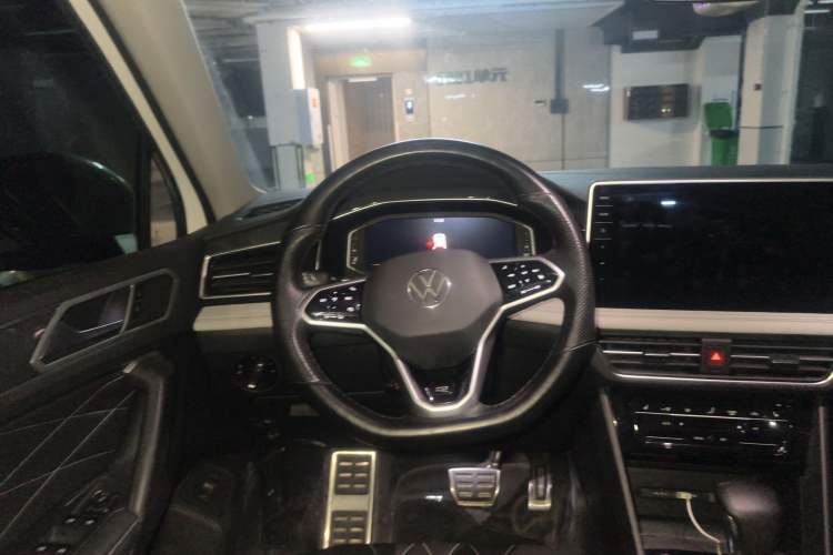 Used Volkswagen Tiguan L 2023 330TSI Automatic Two-Wheel Drive R-Line Enjoyment Edition Steering Wheel