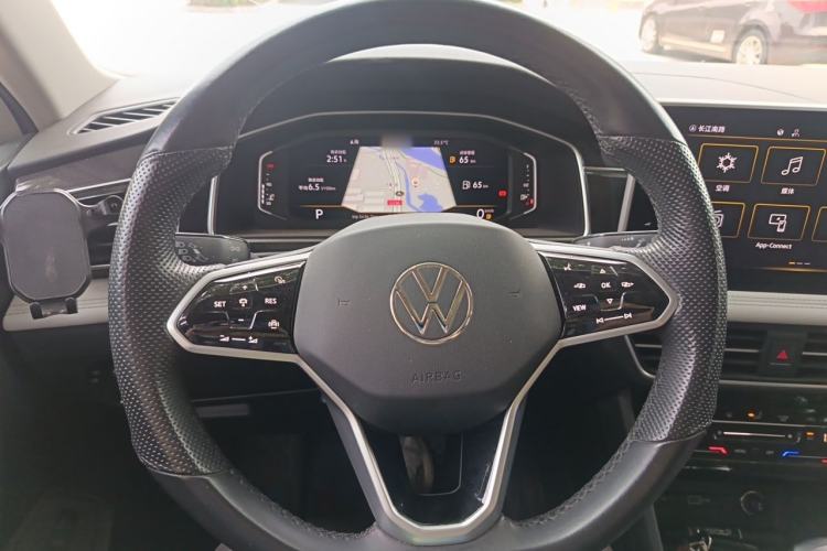 Used Volkswagen Tiguan L 2023 Revised Version 330TSI Automatic Two-Wheel Drive Smart Enjoyment Edition Steering Wheel