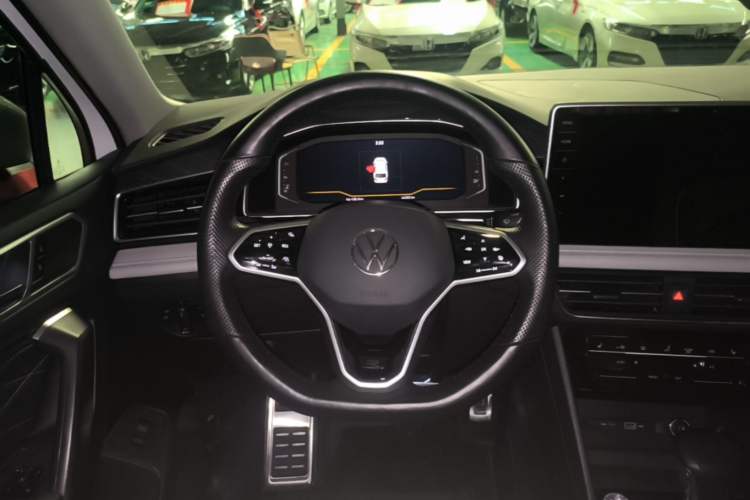 Used Volkswagen Tiguan L 2023 330TSI Automatic Two-Wheel Drive R-Line Enjoyment Edition Steering Wheel