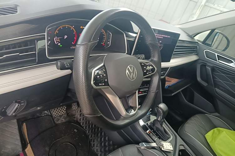 Used Volkswagen Tiguan L 2023 330TSI Automatic Two-Wheel Drive Smart Edition Steering Wheel