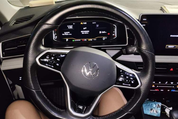 Used Volkswagen Tiguan L 2023 330TSI Automatic Two-Wheel Drive R-Line Enjoyment Edition Steering Wheel