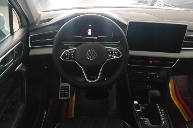 Used Volkswagen Tiguan L 2023 330TSI Automatic Two-Wheel Drive R-Line Enjoyment Edition Steering Wheel