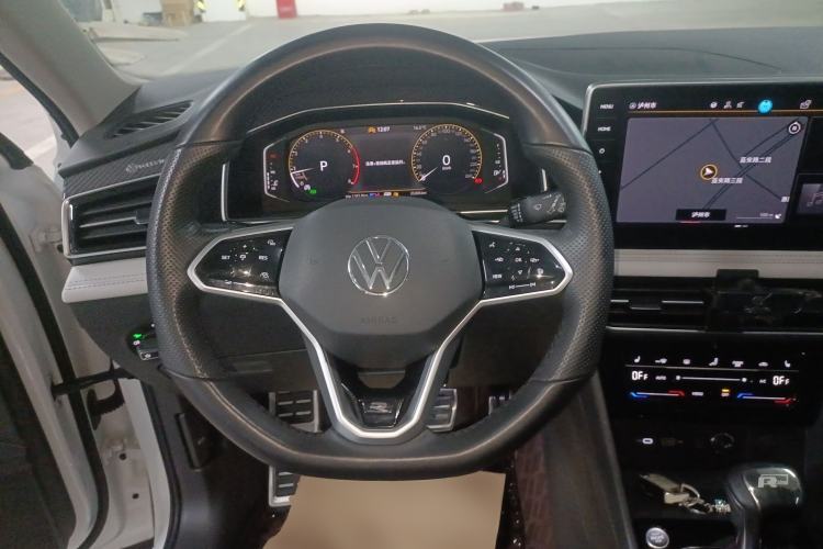 Used Volkswagen Tiguan L 2023 Restyled 330TSI Automatic Two-Wheel Drive R-Line Enhanced Comfort Version Steering Wheel