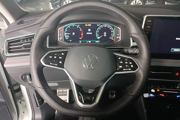 Used Volkswagen Tiguan L 2023 Restyled 330TSI Automatic Two-Wheel Drive R-Line Flagship Edition Steering Wheel