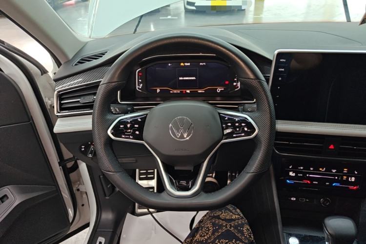 Used Volkswagen Tiguan L 2023 330TSI Automatic Two-Wheel Drive R-Line Enjoyment Edition Steering Wheel
