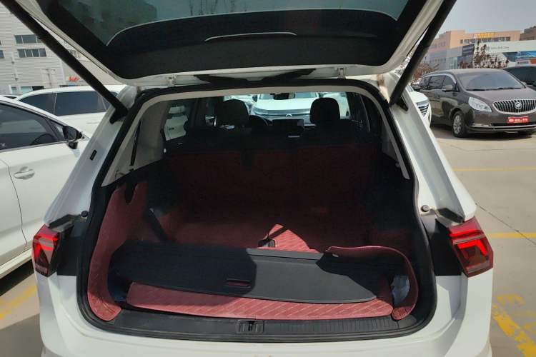 Used Volkswagen Tiguan L 2023 Facelifted 380TSI Automatic All-Wheel Drive R-Line Plus Version 7-Seater Trunk