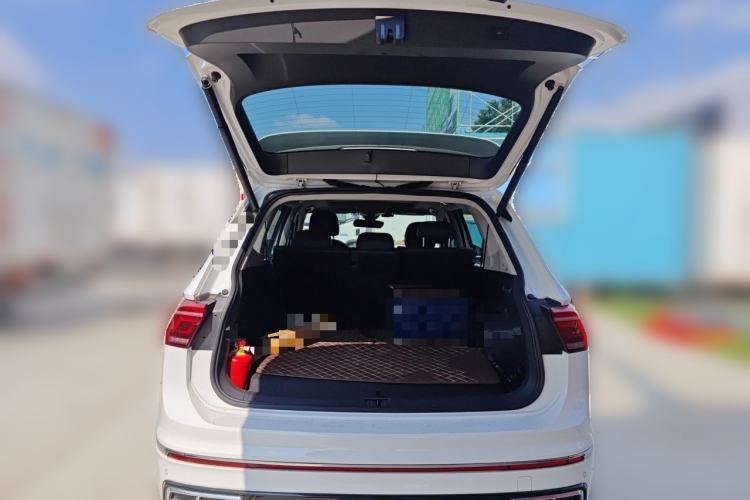 Used Volkswagen Tiguan L 2023 380TSI Automatic All-Wheel Drive R-Line Enhanced 7-Seater Trunk