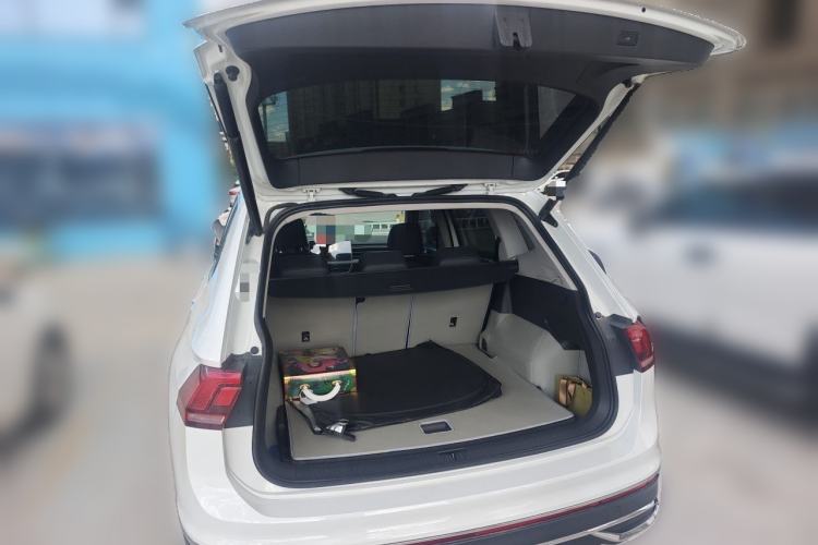 Used Volkswagen Tiguan L 2023 300TSI Automatic Two-Wheel Drive Smart Edition Trunk