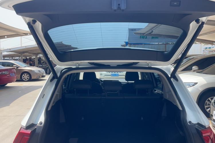 Used Volkswagen Tiguan L 2023 330TSI Automatic Two-Wheel Drive Smart Edition Trunk