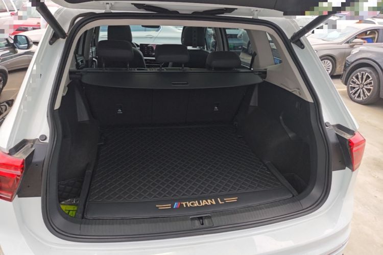 Used Volkswagen Tiguan L 2023 Restyled 330TSI Automatic Two-Wheel Drive R-Line Enhanced Comfort Version Trunk