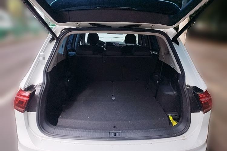 Used Volkswagen Tiguan L 2023 Facelifted 380TSI Automatic All-Wheel Drive R-Line Plus Version 7-Seater Trunk