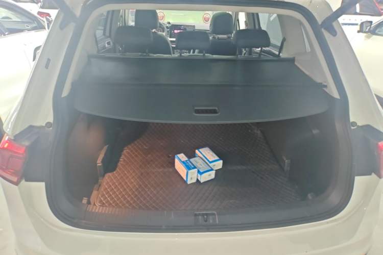 Used Volkswagen Tiguan L 2023 300TSI Automatic Two-Wheel Drive Smart Edition Trunk