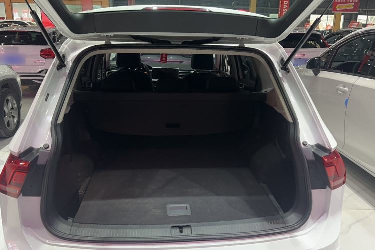 Used Volkswagen Tiguan L 2023 330TSI Automatic Two-Wheel Drive Comfort Edition Trunk
