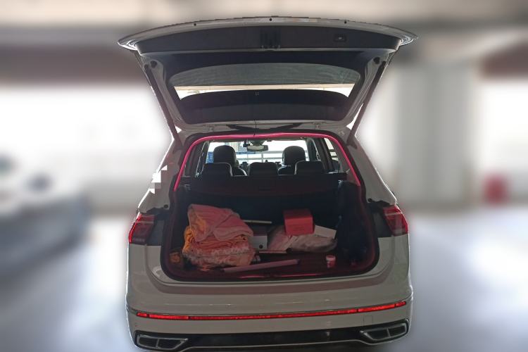 Used Volkswagen Tiguan L 2023 330TSI Automatic Two-Wheel Drive R-Line Flagship Edition Trunk