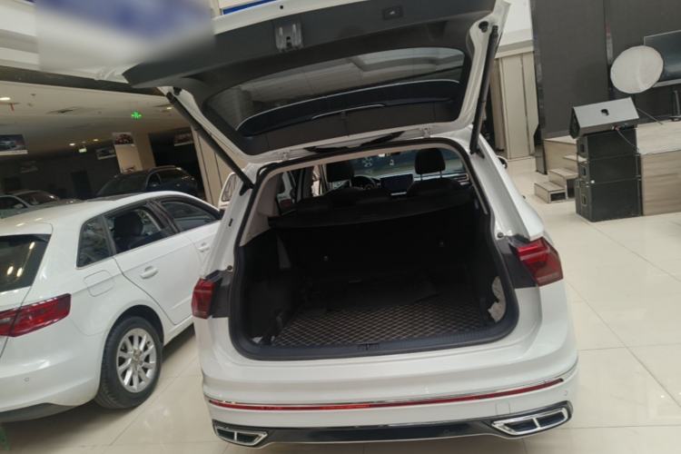 Used Volkswagen Tiguan L 2023 330TSI Automatic Two-Wheel Drive R-Line Flagship Edition Trunk