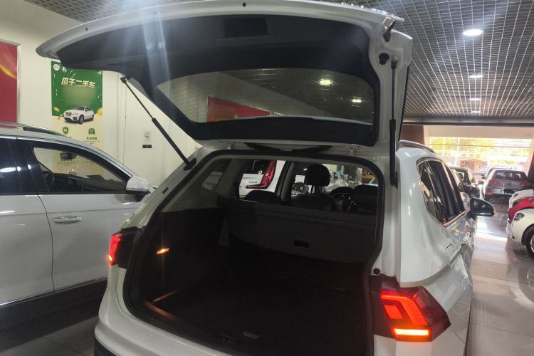 Used Volkswagen Tiguan L 2023 330TSI Automatic Two-Wheel Drive Comfort Edition Trunk
