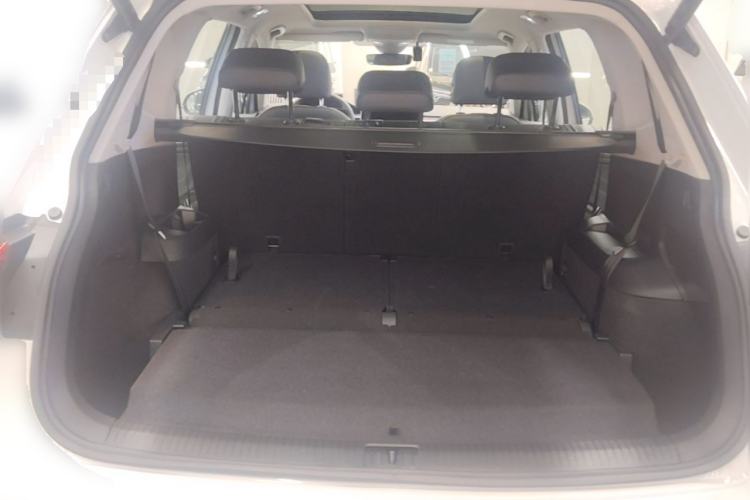 Used Volkswagen Tiguan L 2023 Facelift 380TSI Automatic All-Wheel Drive R-Line Flagship 7-Seater Trunk