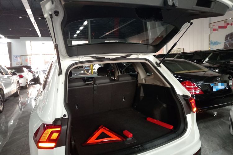 Used Volkswagen Tiguan L 2023 330TSI Automatic Two-Wheel Drive Comfort Edition Trunk