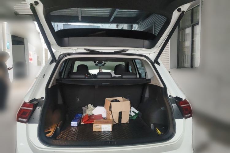 Used Volkswagen Tiguan L 2023 330TSI Automatic Two-Wheel Drive R-Line Flagship Edition Trunk