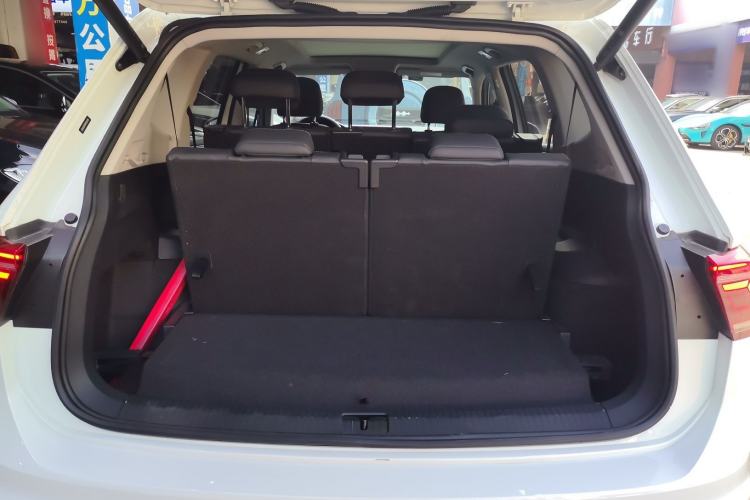 Used Volkswagen Tiguan L 2023 Facelifted 380TSI Automatic All-Wheel Drive R-Line Plus Version 7-Seater Trunk