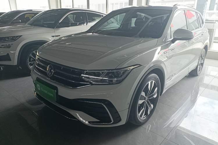 Used Volkswagen Tiguan L 2023 Restyled 330TSI Automatic Two-Wheel Drive R-Line Flagship Edition Guazi used car, China used car export, Used car for sale, Used cars, Cheapest cars for sale