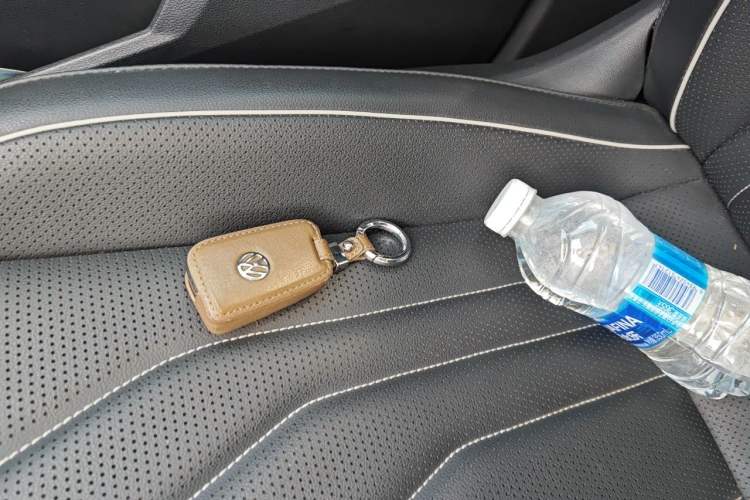 Used Volkswagen Tiguan L 2023 380TSI Automatic All-Wheel Drive R-Line Enhanced 7-Seater Vehicle Key