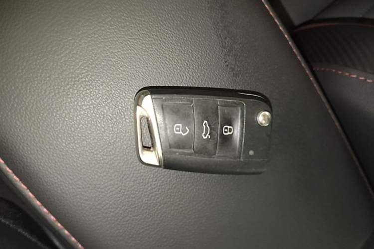 Used Volkswagen Tiguan L 2023 330TSI Automatic Two-Wheel Drive R-Line Enjoyment Edition Vehicle Key