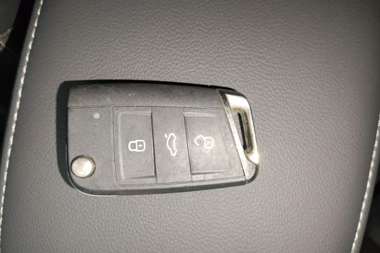 Used Volkswagen Tiguan L 2023 330TSI Automatic Two-Wheel Drive Smart Edition Vehicle Key