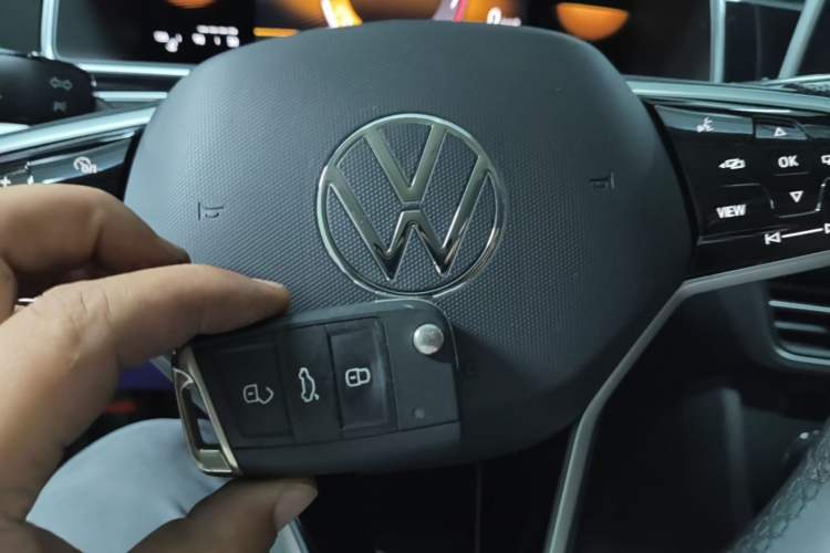 Used Volkswagen Tiguan L 2023 330TSI Automatic Two-Wheel Drive Comfort Edition Vehicle Key