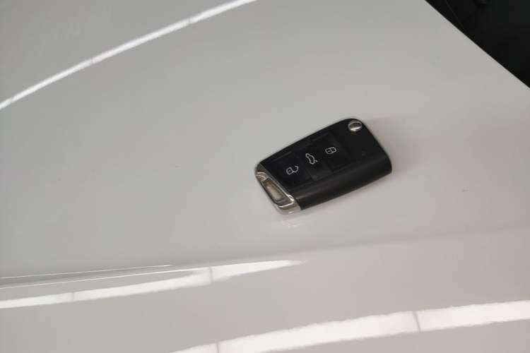 Used Volkswagen Tiguan L 2023 330TSI Automatic Two-Wheel Drive R-Line Enjoyment Edition Vehicle Key