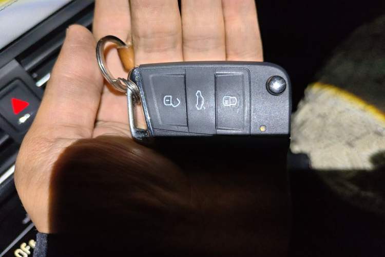 Used Volkswagen Tiguan L 2023 300TSI Automatic Two-Wheel Drive Smart Edition Vehicle Key