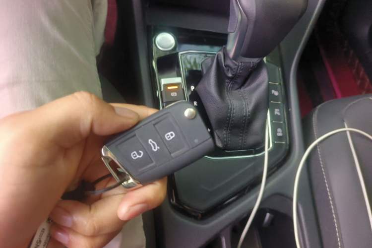 Used Volkswagen Tiguan L 2023 Restyled 330TSI Automatic Two-Wheel Drive R-Line Enhanced Comfort Version Vehicle Key
