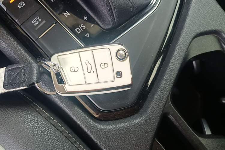 Used Volkswagen Tiguan L 2023 330TSI Automatic Two-Wheel Drive Smart Edition Vehicle Key