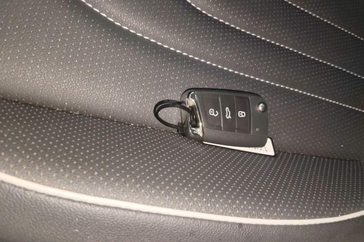 Used Volkswagen Tiguan L 2023 330TSI Automatic Two-Wheel Drive R-Line Enjoyment Edition Vehicle Key