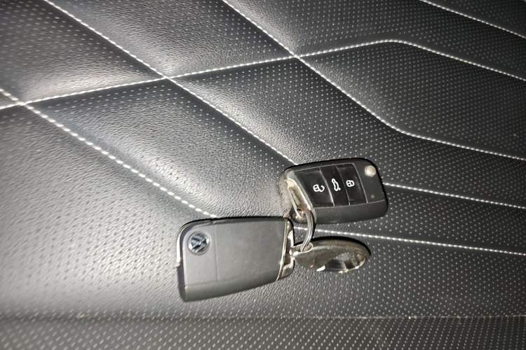 Used Volkswagen Tiguan L 2023 Restyled 330TSI Automatic Two-Wheel Drive R-Line Enhanced Comfort Version Vehicle Key