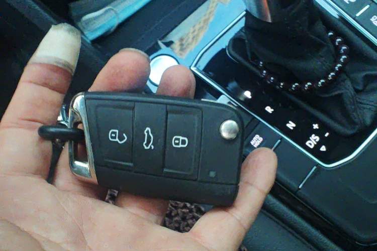 Used Volkswagen Tiguan L 2023 Restyled 330TSI Automatic Two-Wheel Drive R-Line Enhanced Comfort Version Vehicle Key
