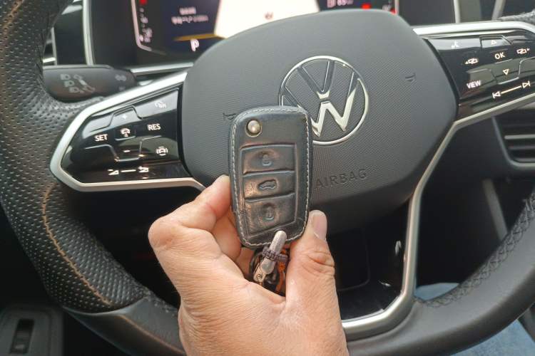 Used Volkswagen Tiguan L 2023 300TSI Automatic Two-Wheel Drive Smart Edition Vehicle Key
