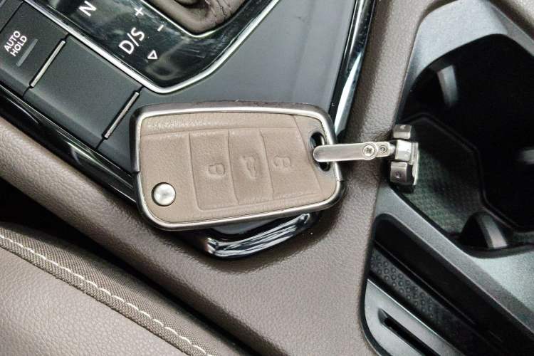 Used Volkswagen Tiguan L 2023 330TSI Automatic Two-Wheel Drive R-Line Enjoyment Edition Vehicle Key