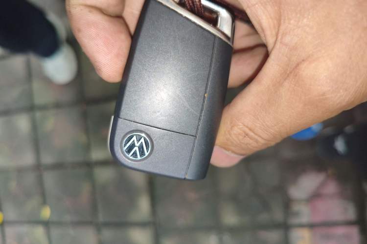 Used Volkswagen Tiguan L 2023 Restyled 330TSI Automatic Two-Wheel Drive R-Line Enhanced Comfort Version Vehicle Key