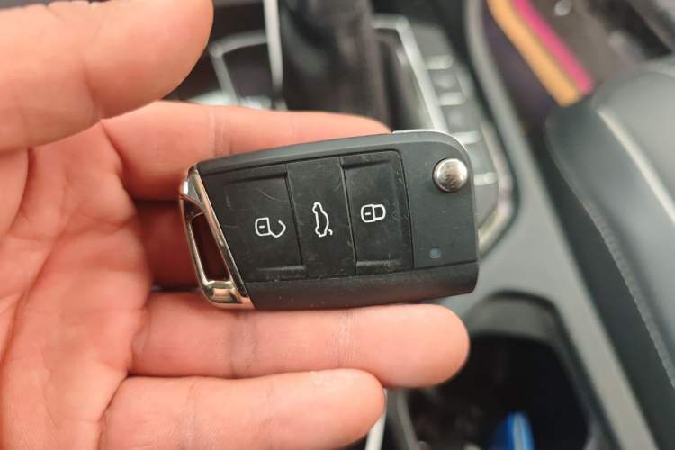 Used Volkswagen Tiguan L 2023 330TSI Automatic Two-Wheel Drive R-Line Enjoyment Edition Vehicle Key