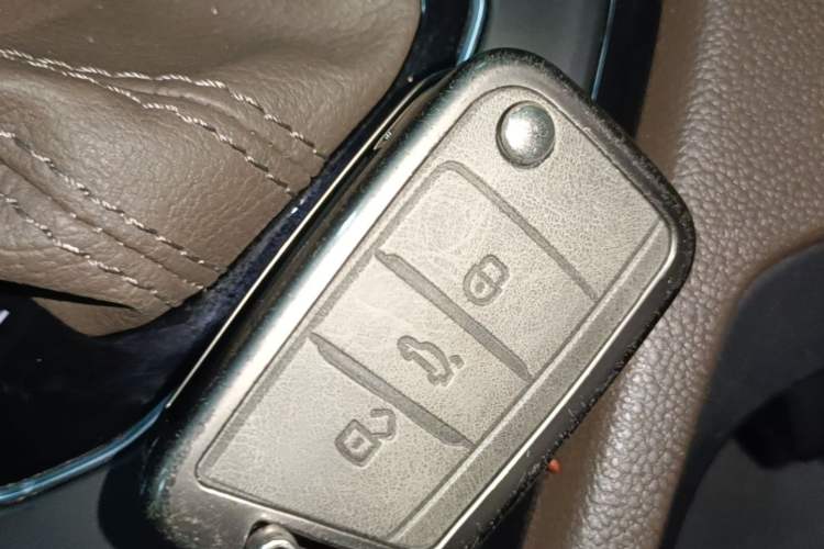 Used Volkswagen Tiguan L 2023 330TSI Automatic Two-Wheel Drive Smart Edition Vehicle Key
