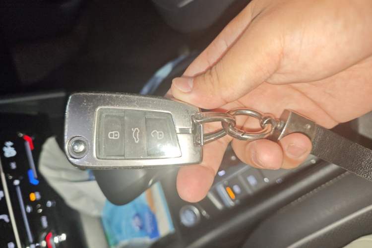 Used Volkswagen Tiguan L 2023 330TSI Automatic Two-Wheel Drive Smart Edition Vehicle Key