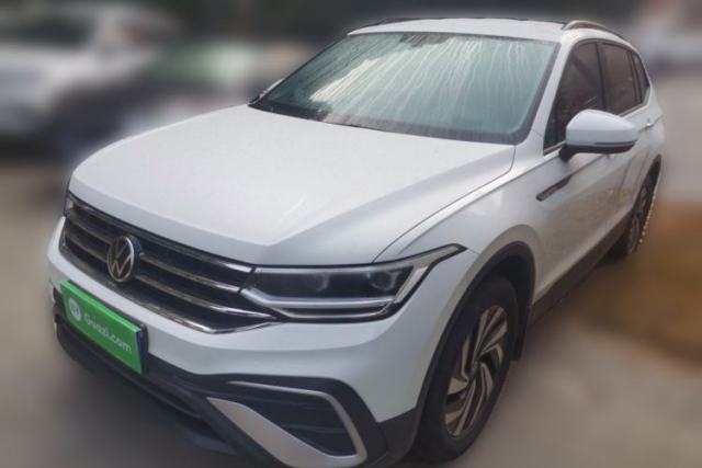 Ojetý Volkswagen Tiguan L 2023 330TSI Automatic Two-Wheel Drive Comfort Edition