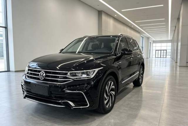 Ojetý Volkswagen Tiguan L 2024 Outstanding Model 330TSI Automatic Two-Wheel Drive R-Line Dragon Glory Edition