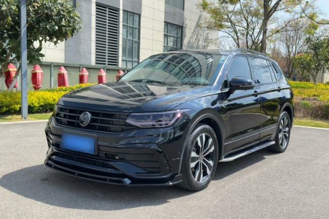 Volkswagen Tiguan L 2024 330TSI Automatic Two-Wheel Drive R-Line Enhanced Edition usado