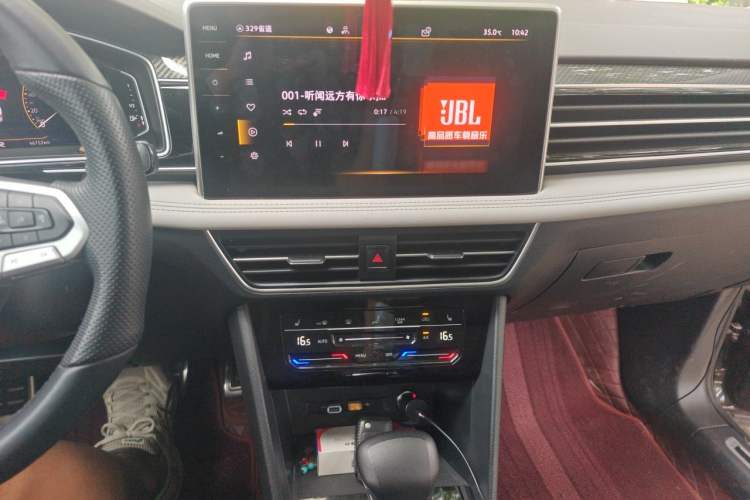 Used Volkswagen Tiguan L 2024 330TSI Automatic Two-Wheel Drive R-Line Enhanced Edition Audio And AC Panel
